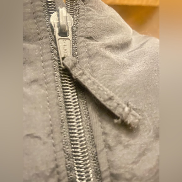 Unisex insulated snow gear! - Picture 4 of 6